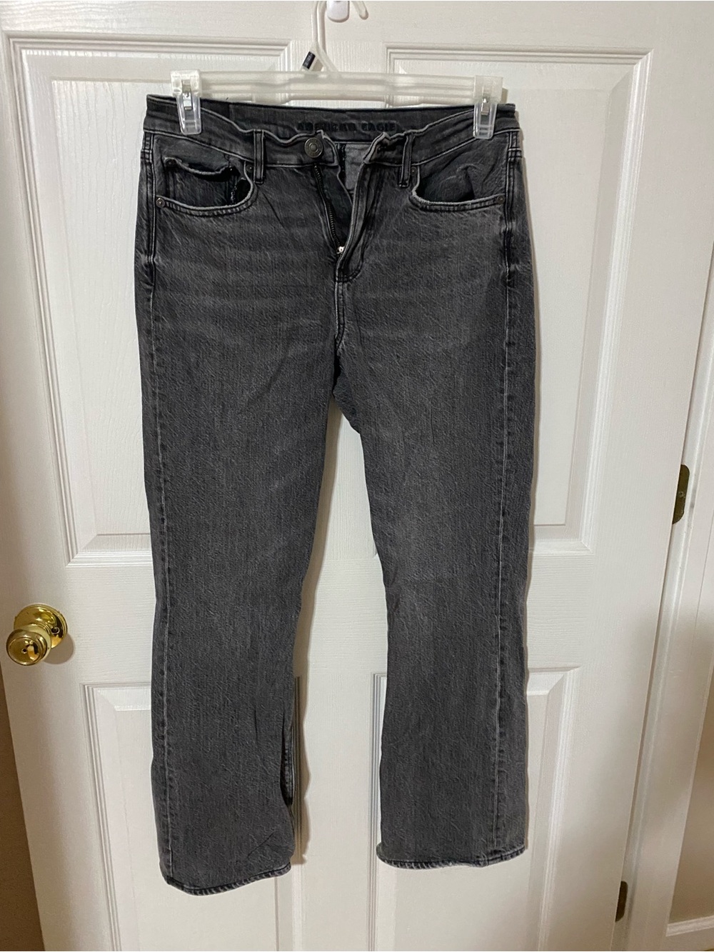 American Eagle Outfitters Women's Straight Leg Jeans in Charcoal Black